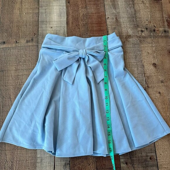 Light Blue Skater Skirt With Bow Accent Elastic Waistband Sensational Collection - Picture 3 of 8